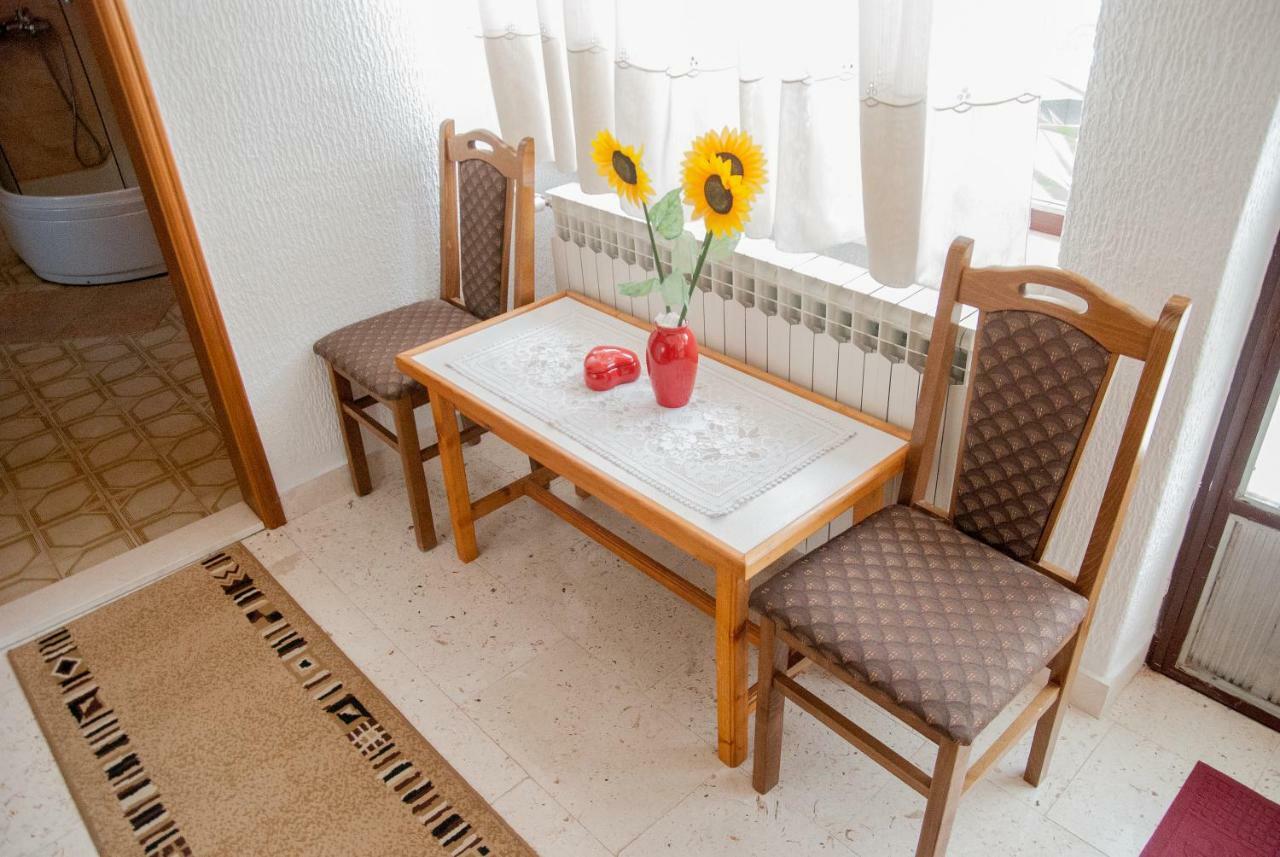 Apartment Slobo Требине Екстериор снимка